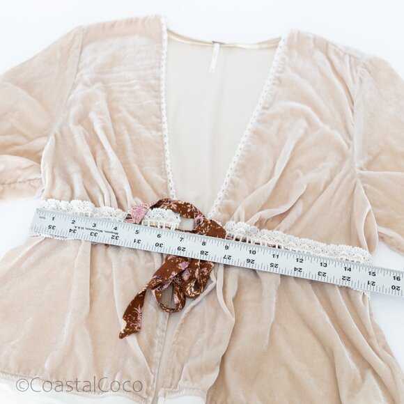 Free People Velvet Cardigan M Bell Sleeves Lace Trim Tie Ivory Boho Fairy Whimsy - Picture 11 of 13